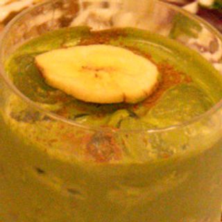 Casa matcha layered over horchata with cinnamon